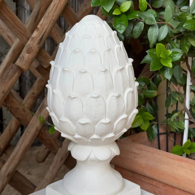 Paire de 2 Grandes Sculptures d’Artichaut de Jardin (Ornements Décoratifs)