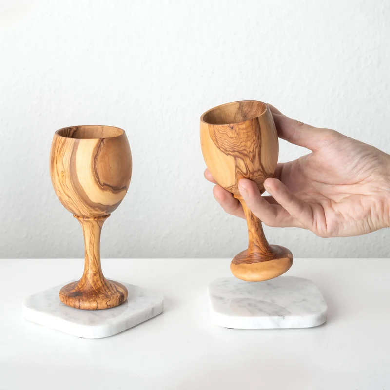 Set de Verres à Vin en Bois d’Olivier Fait Main (4 Pièces)
