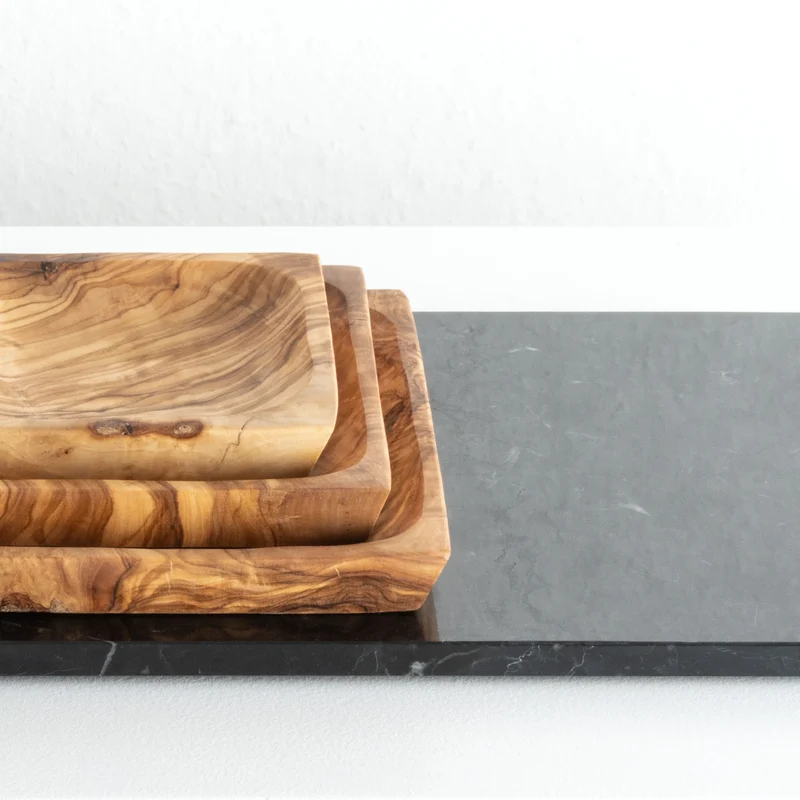 Set d’Assiettes Carrées en Bois d’Olivier Fait Main (3 Pièces)
