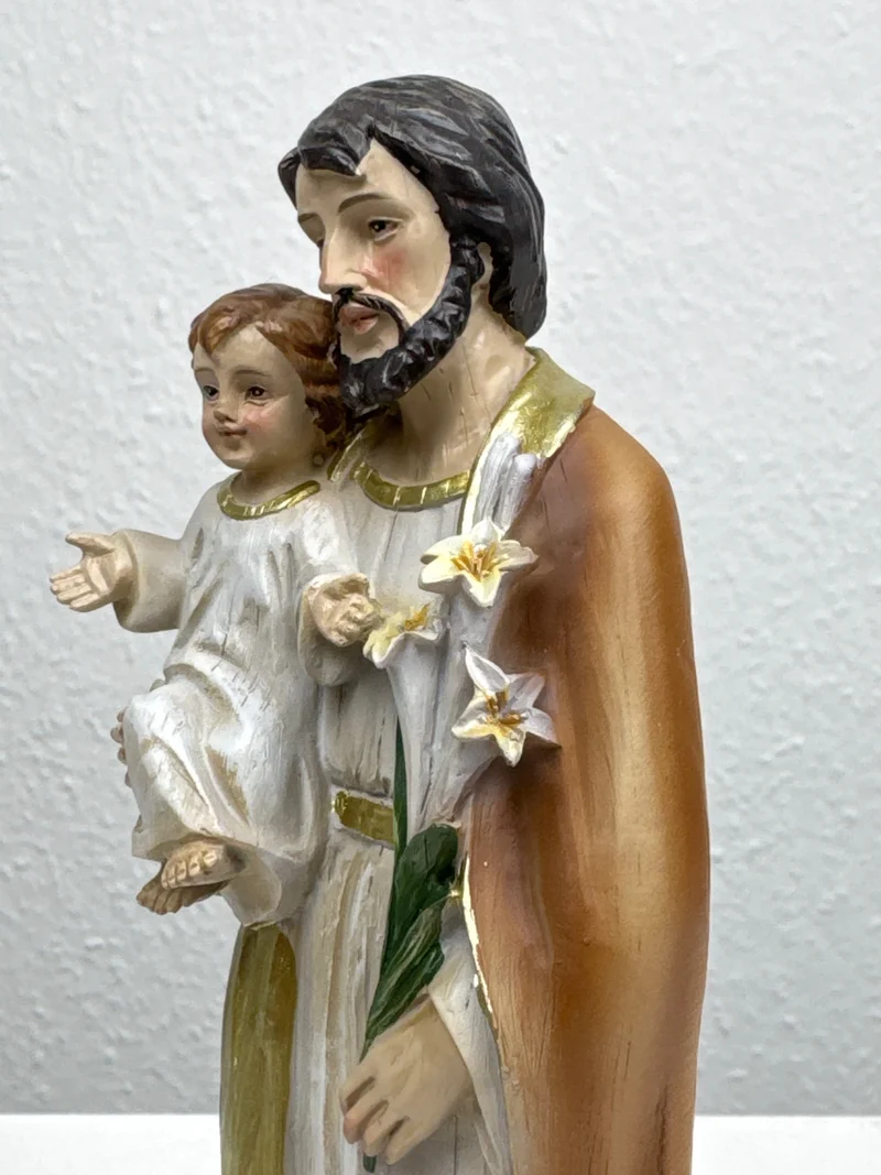 Sculpture de Saint Joseph – Père Adoptif de Jésus et Protecteur des Foyers