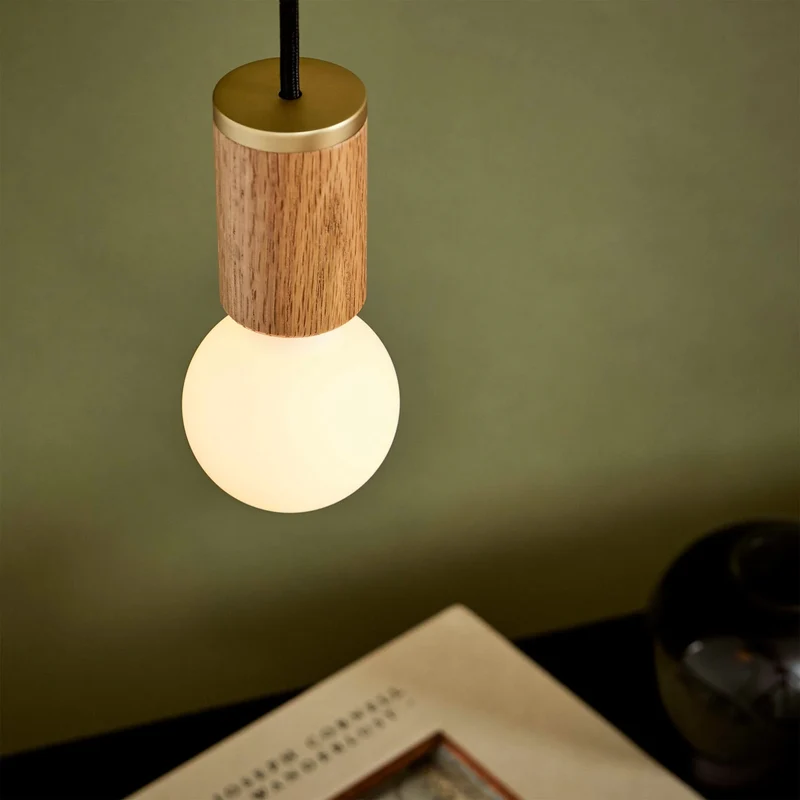 Sphere II E27 Dim-to-Warm LED Bulb