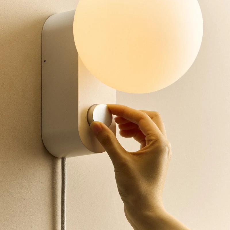 Alumina Multi-Use Lamp in Chalk