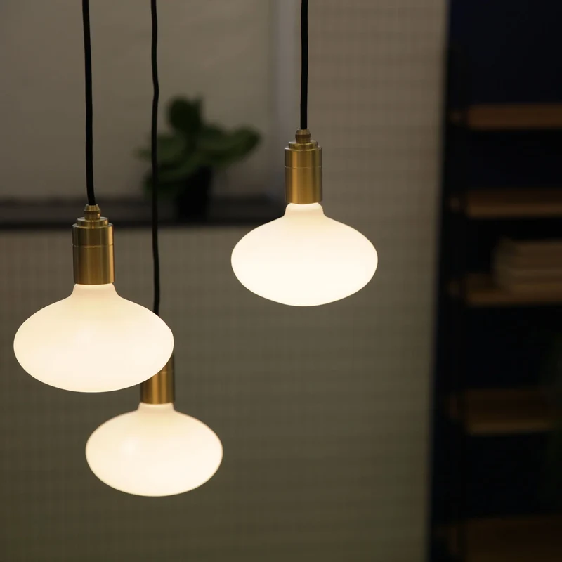 Oval E27 Dim-to-Warm LED Bulb