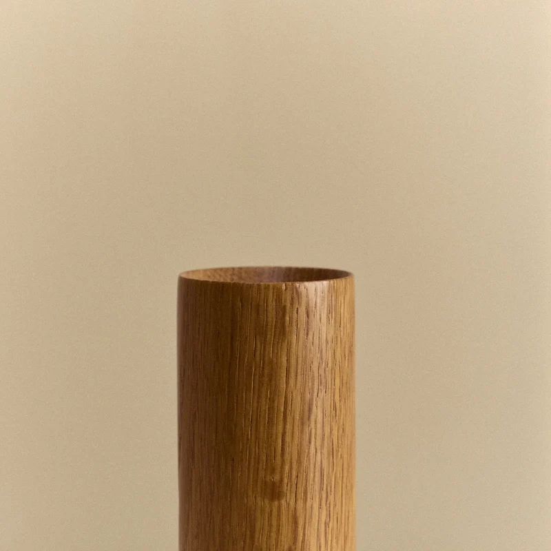 Knuckle Table Lamp in Oak