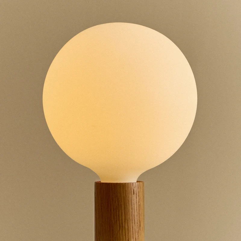 Knuckle Table Lamp in Oak + Sphere IV