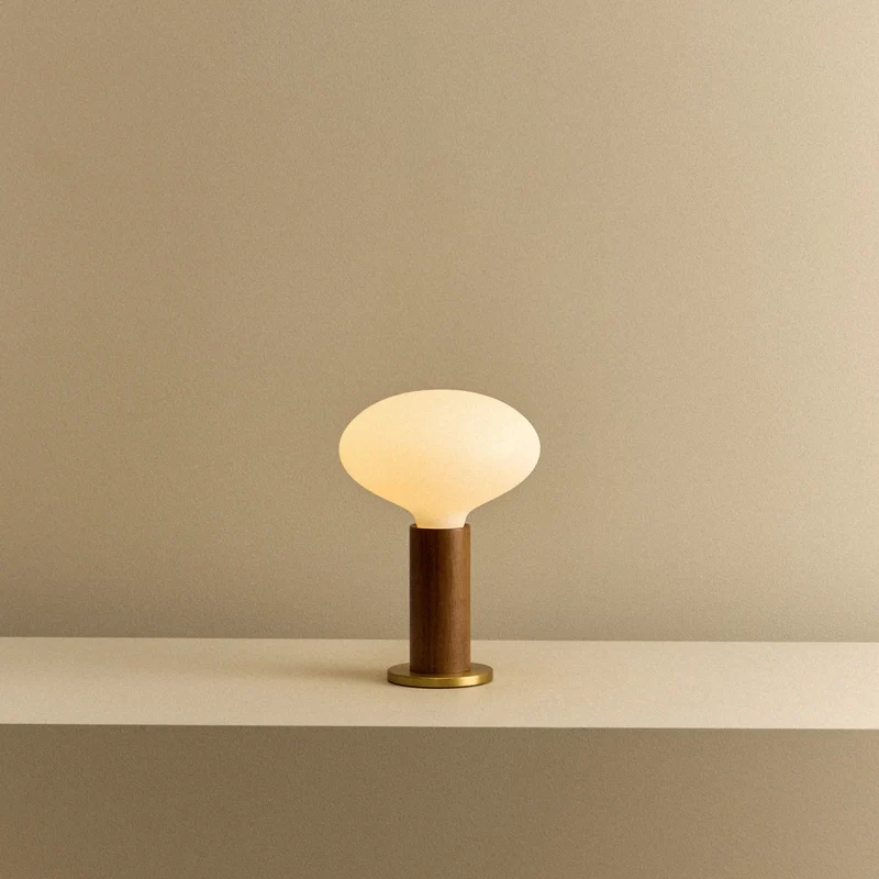 Knuckle Table Lamp in Walnut + Oval