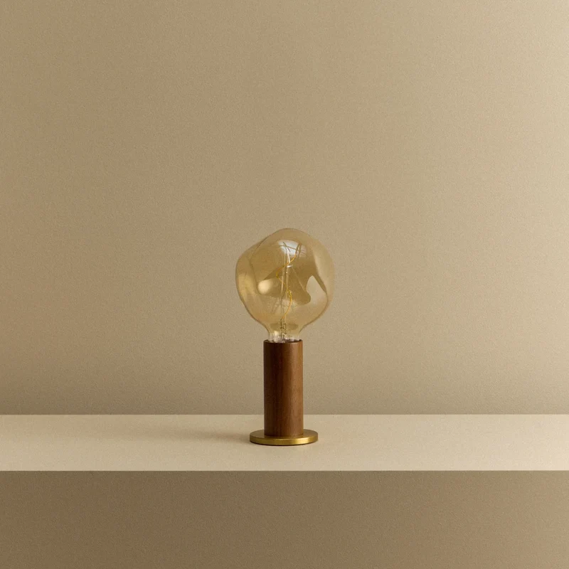 Knuckle Table Lamp in Walnut + Voronoi I