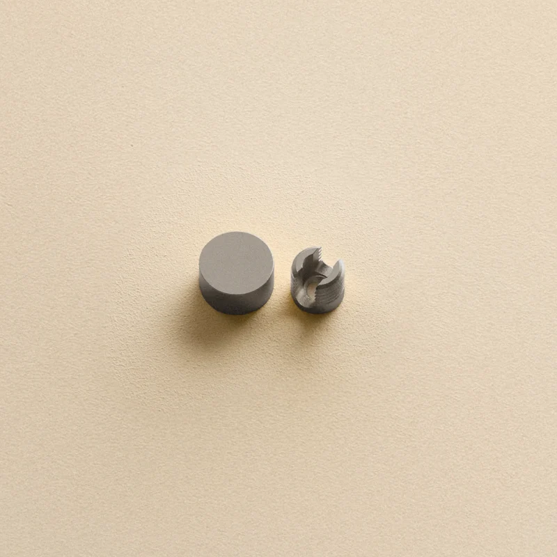 Oval Plug-In Pendant in Graphite