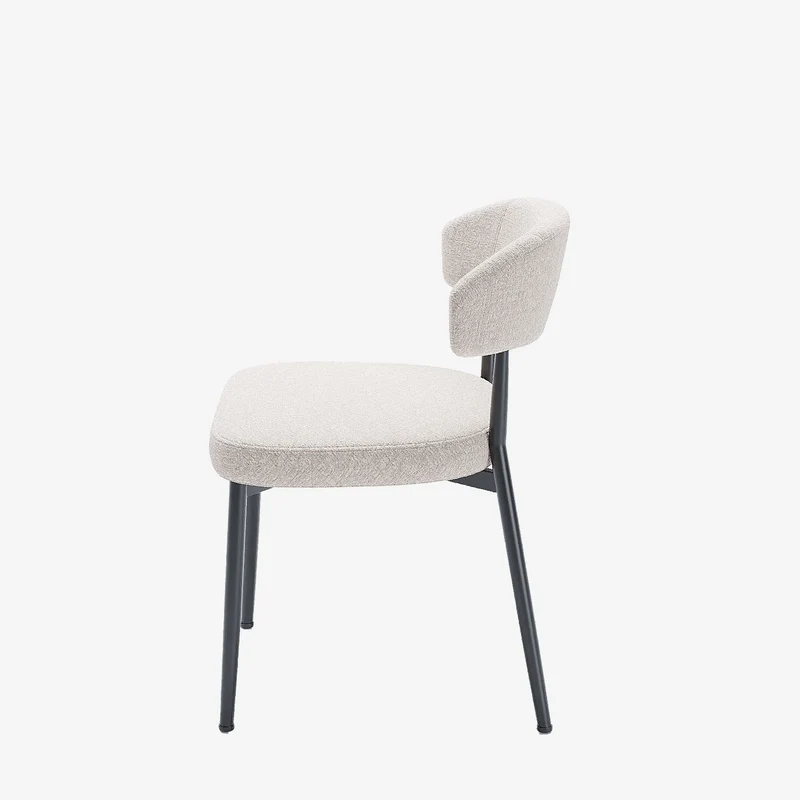 Lot de 2 chaises de salle manger en velours cr me & m tal noir Mona
