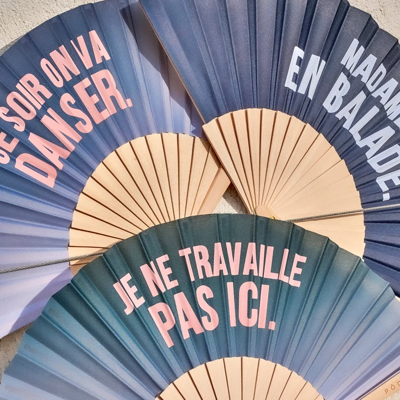 Éventail Travaille pas Ici