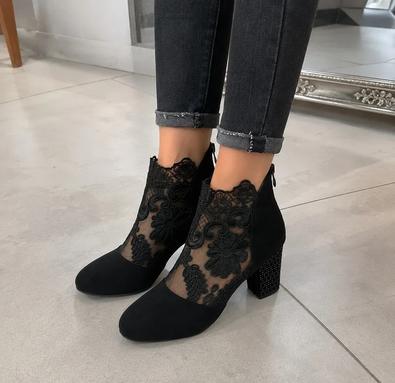 Bottines à Talons Épais et Dentelle