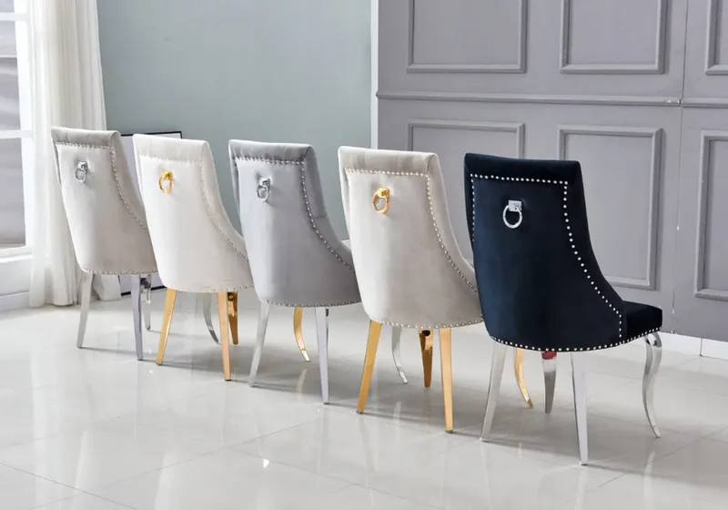 Chaises cloutées en velours écru et anneau doré - Lara x4