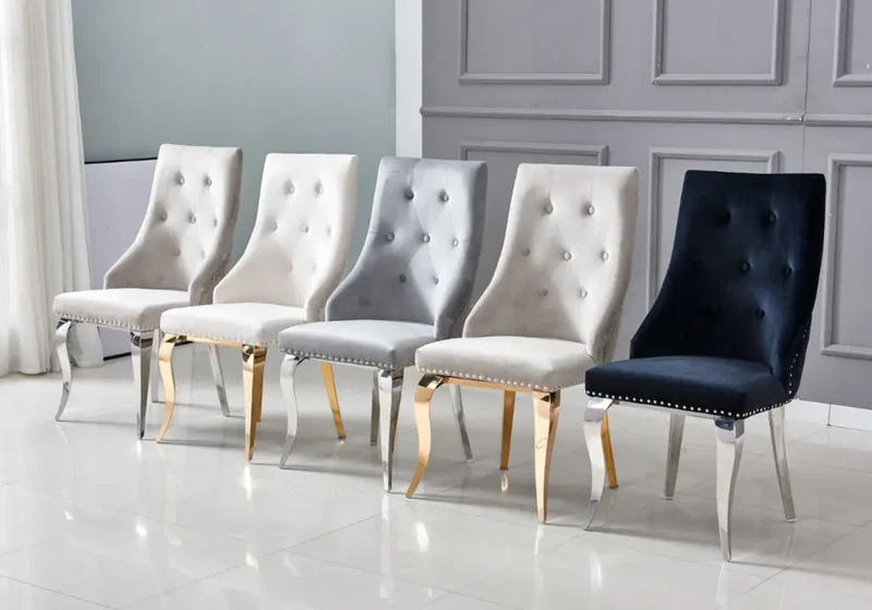 Chaises cloutées en velours écru et anneau argenté - Lara x4