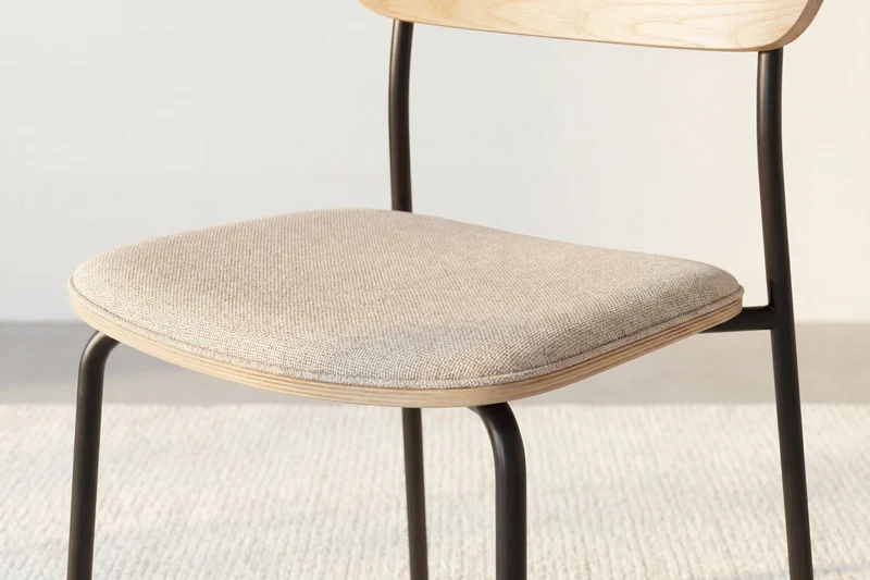 LOT OLEN - CHAISE