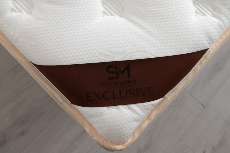 EXCLUSIF