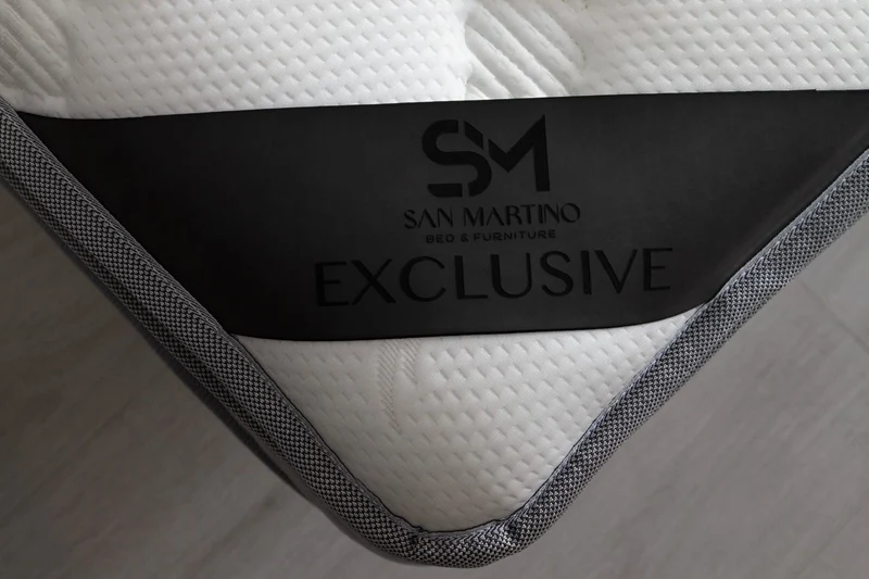 EXCLUSIF