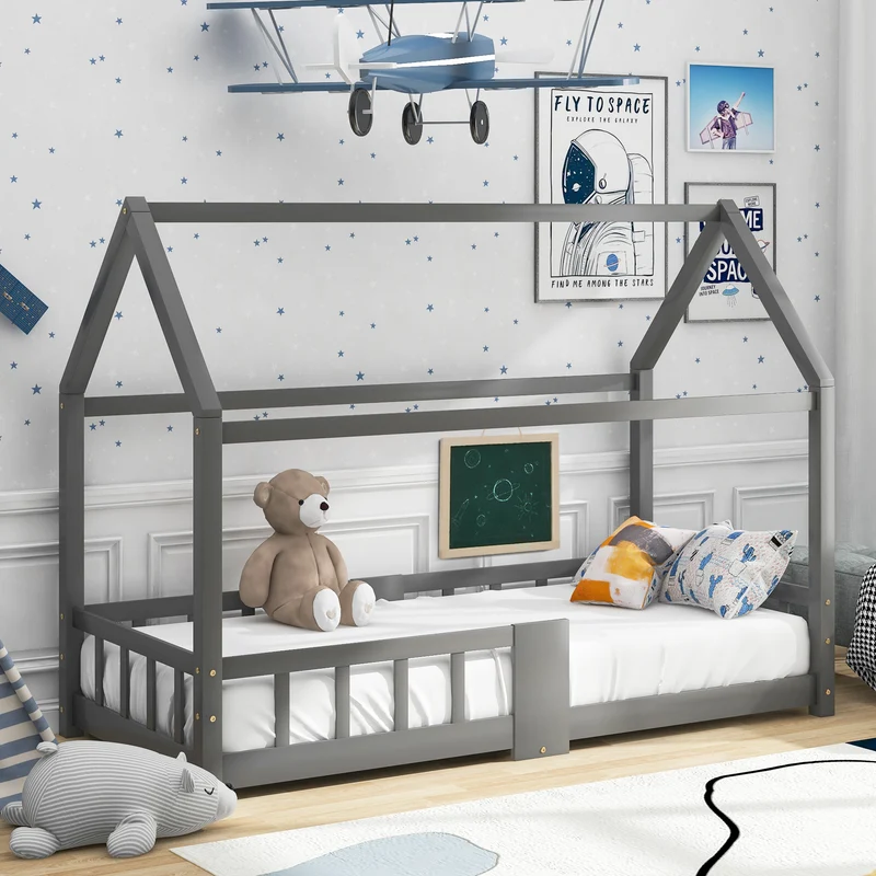 Lit enfant en bois pin gris forme maison avec sommier à lattes et tableau noir 90 x 200 cm (sans matelas) DRAKRIE